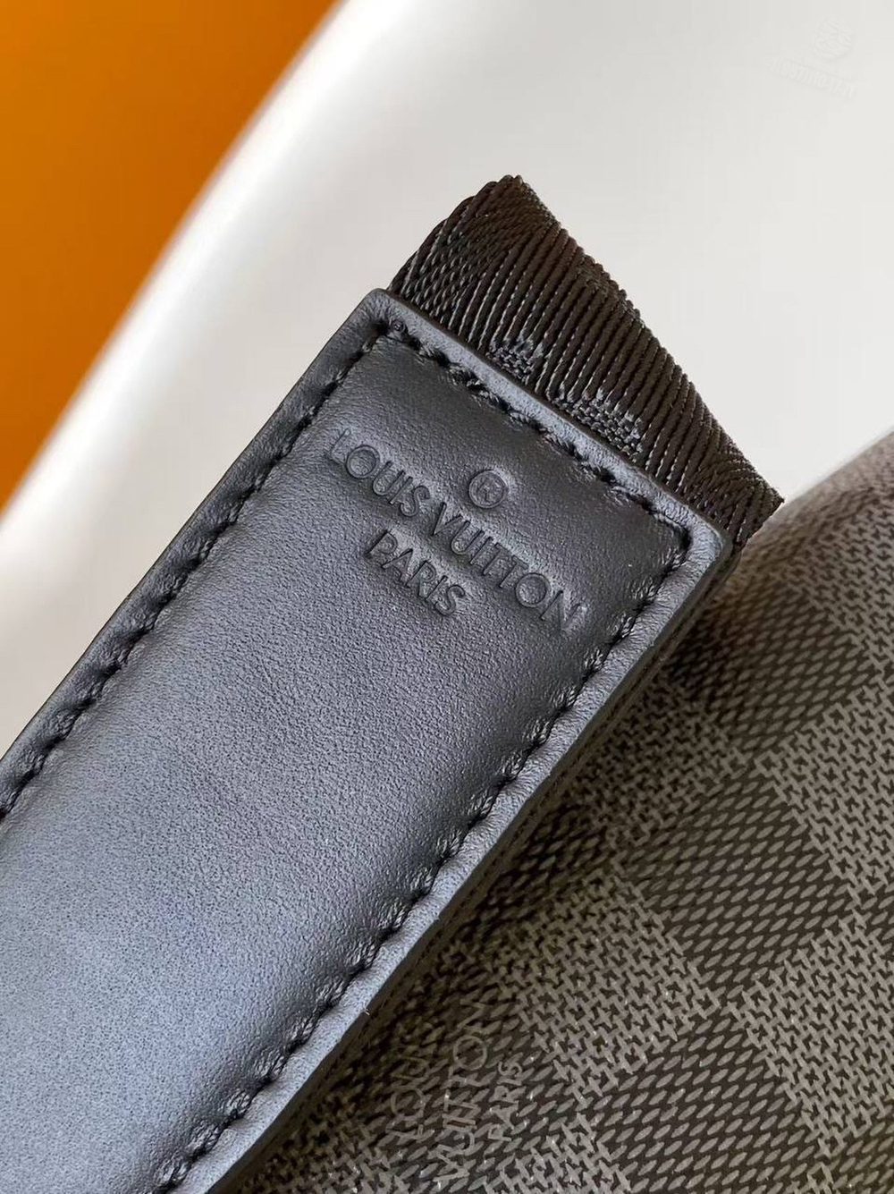 Сумка через плечо Louis Vuitton District