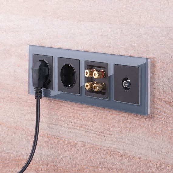 Розетка Werkel с заземлением, шторками и USBх2 черный матовый W1171508 4690389156915