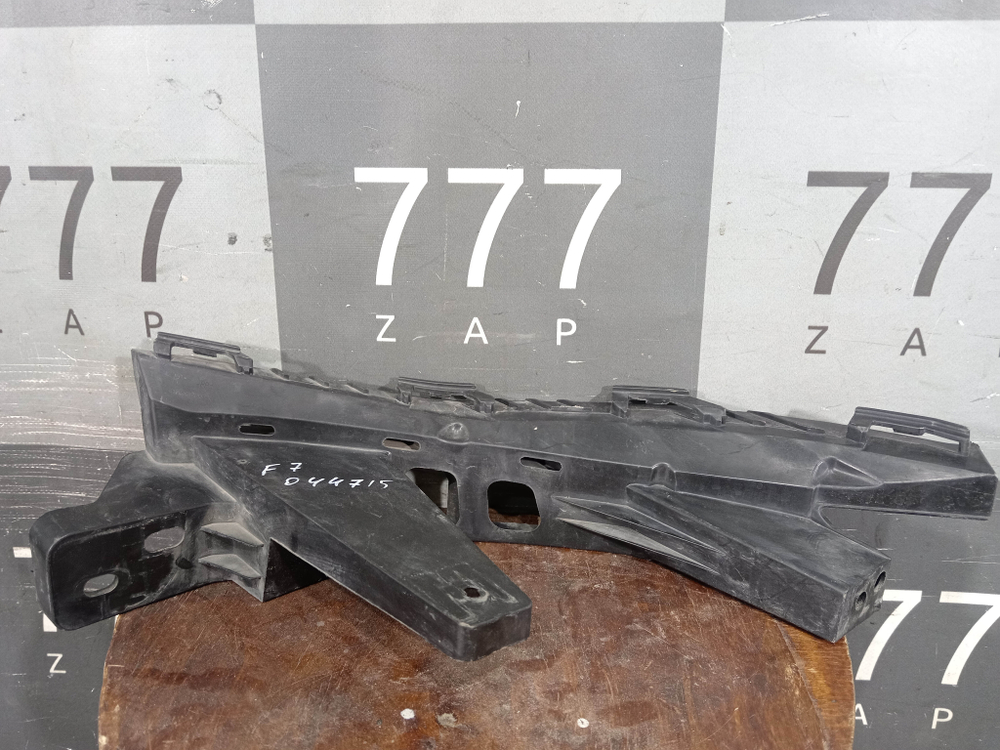 Кронштейн правой фары Haval F7 1, F7x 1 19-24 Б/У Оригинал 4121306XKQ00A