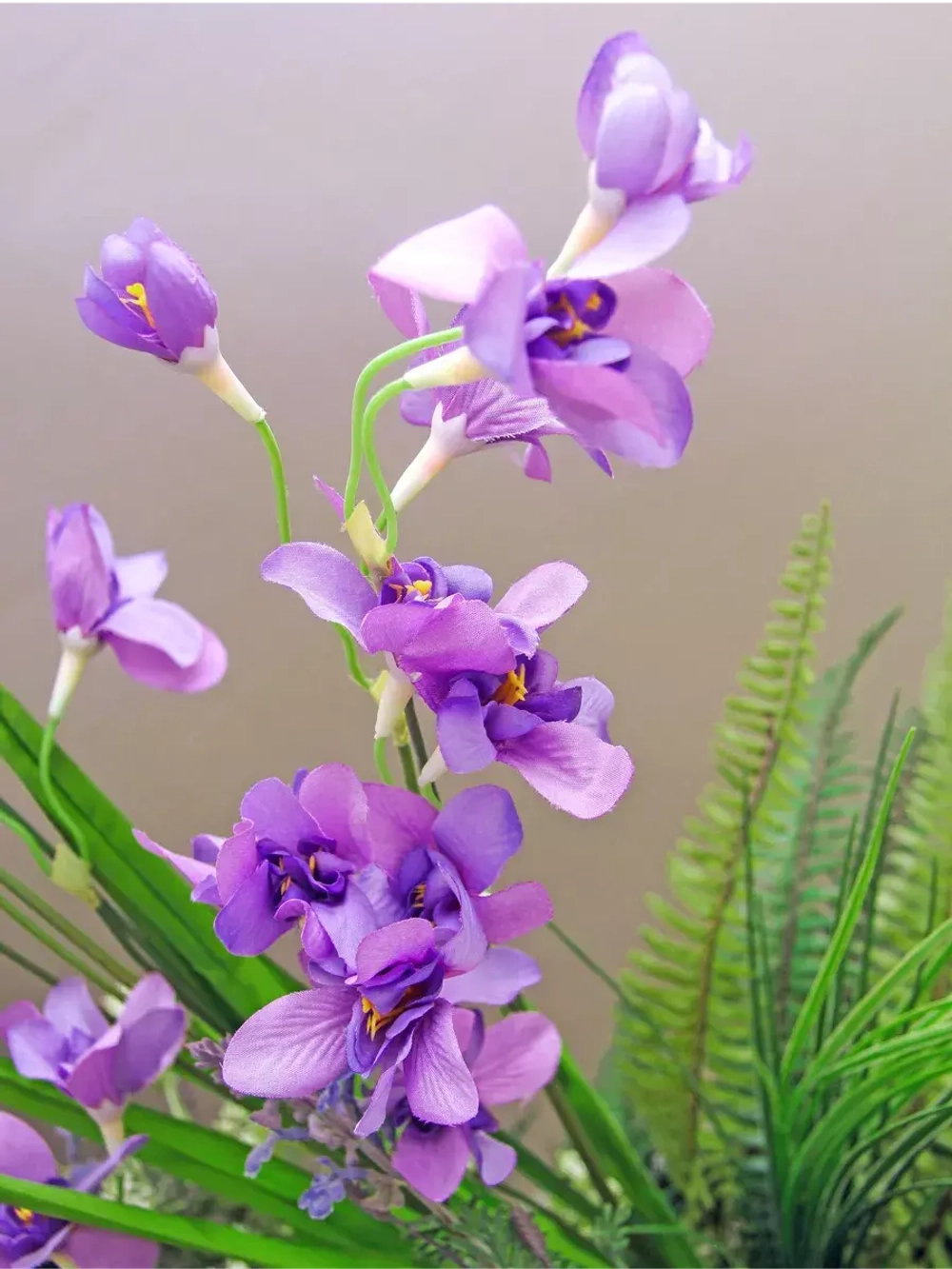 Искусственные цветы для декора в кашпо