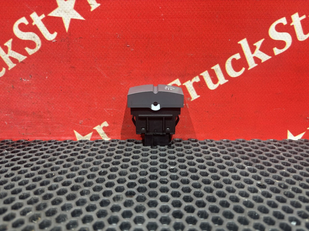 Кнопка выравнивания шасси