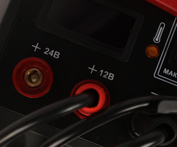 Устройство пуско-зарядное 12-24V/20-700Ач/400А передвижное GTE