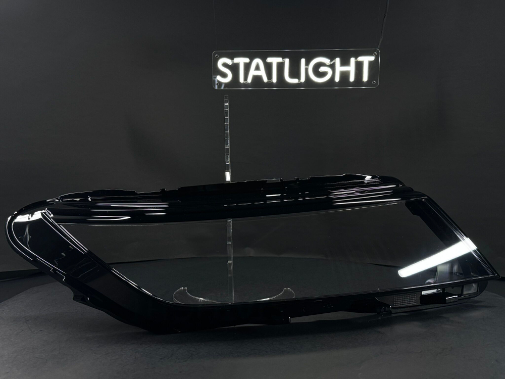 Правое стекло фары Skoda Kodiaq 2017-2020