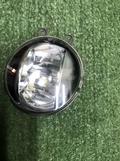 ПТФ правая Toyota Land Cruiser Prado 150 17-нв LED