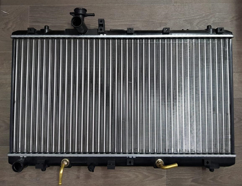 Радиатор охлаждения Suzuki SX4