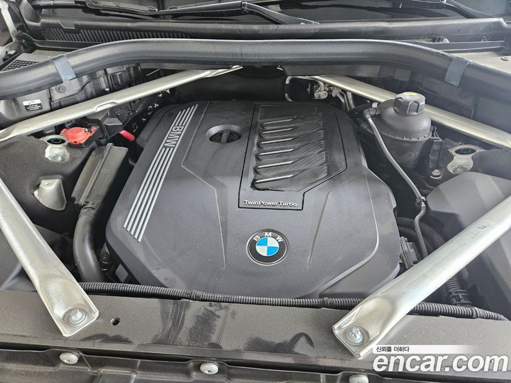 BMW X7 (G07) xDrive 40i Design Pure Excellence 7-и местный (09.2022)