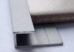 Алюминиевый С-образный профиль для малых толщин мат. серебро UN