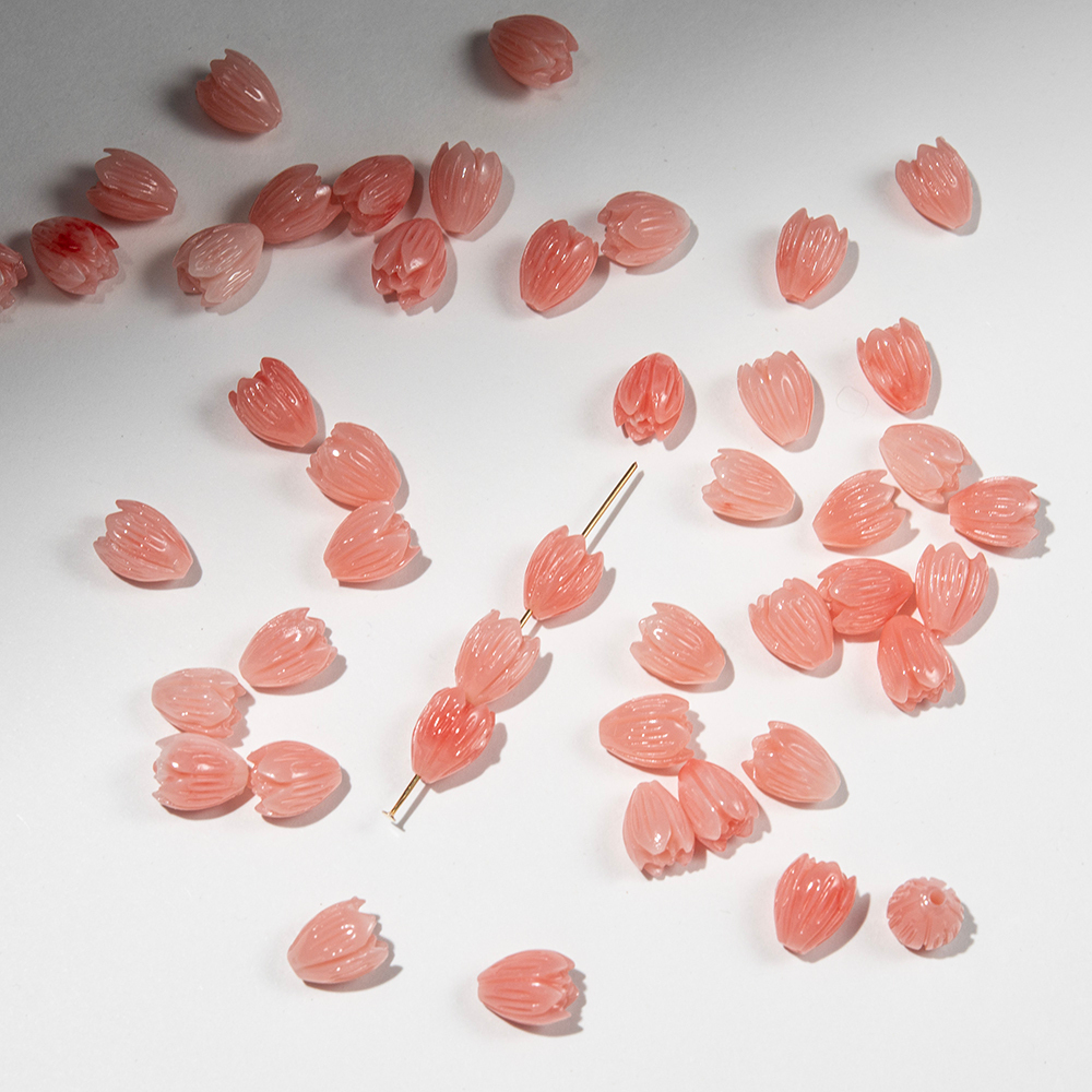 Подвеска резная "Магнолия", 10*8мм, светло-розовая коралловая пудра