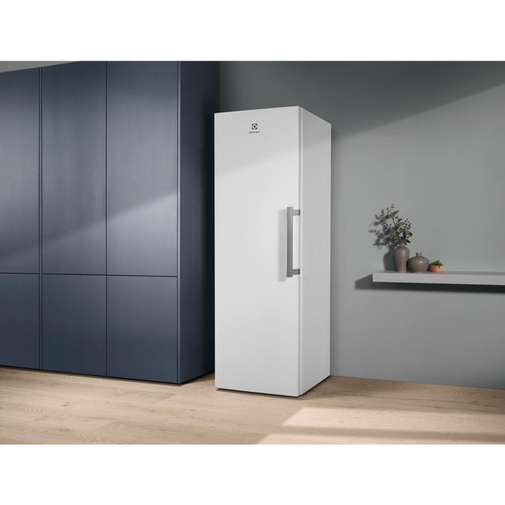Морозильник Electrolux RUT5NF28W1