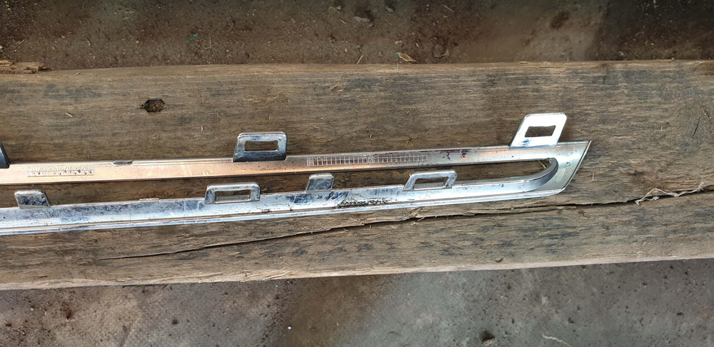 Молдинг решетки радиатора Mercedes GLC (X253) 15-19 Б/У Оригинал A2538880485