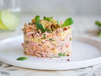 Салат с ветчиной и сыром 150гр