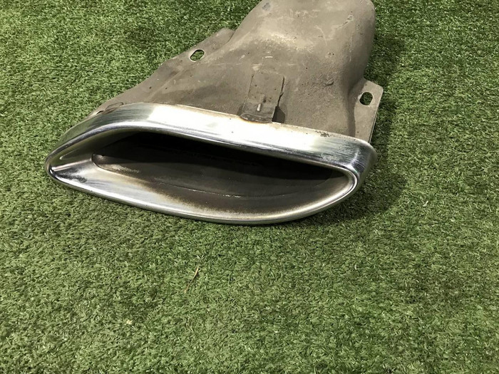 Насадка глушителя левая Mercedes E W213 (2016-2021) AMG