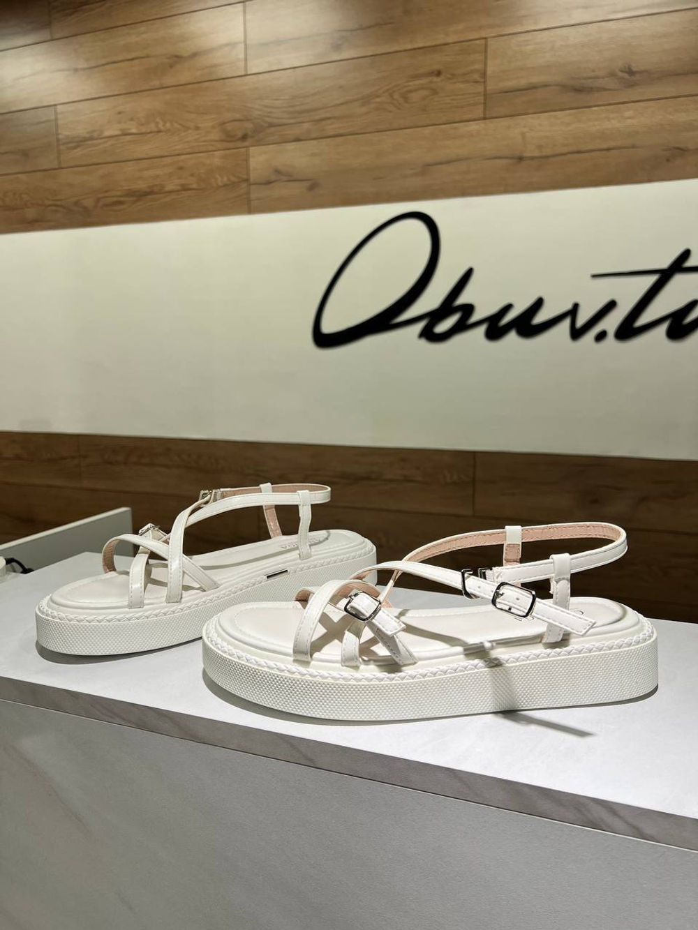 Сандалии женские