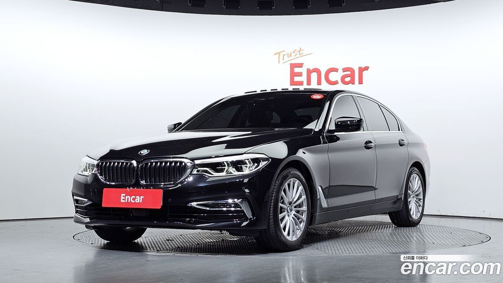 BMW 5 Series (G30) 520i Luxury (09.2020)