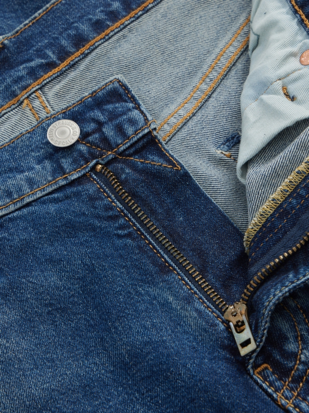 Мужские свободные джинсы Levi's 541 Athletic Taper 18181-0721