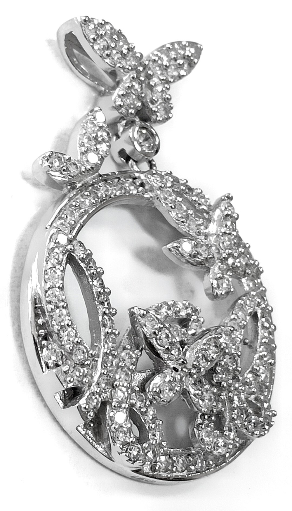 "Эстерелла" - ювелирная подвеска из серебра 925-й пробы