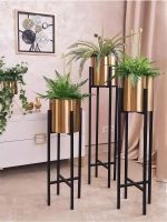 Кашпо металлическое на подставке 77 см