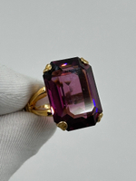 Кольцо с фиолетовым кристаллом