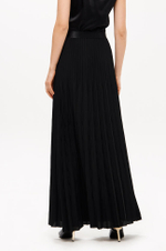 4913 Юбка женская (черный)