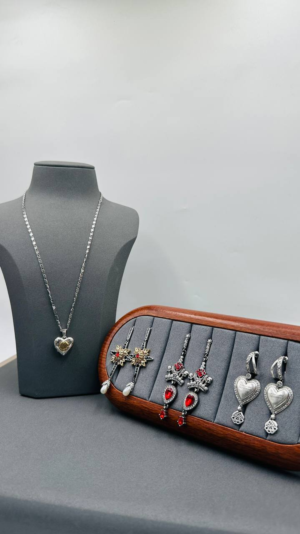 Серьги Alexander McQueen