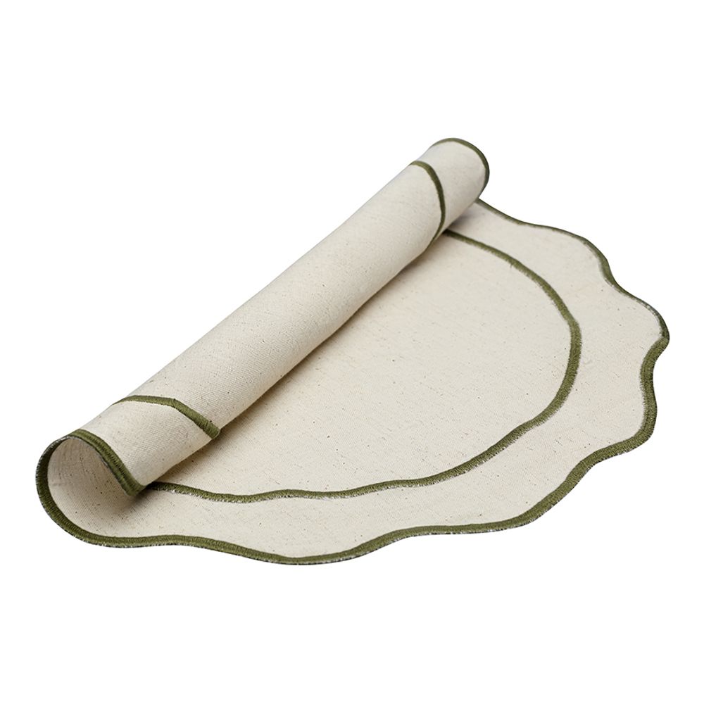 Салфетка под приборы Anemone из коллекции Trendy Ruffles, Ø38 см, оливковый