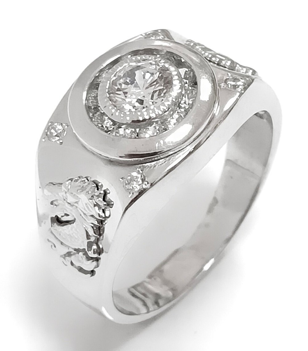 Ювелирное кольцо из серебра 925 пробы