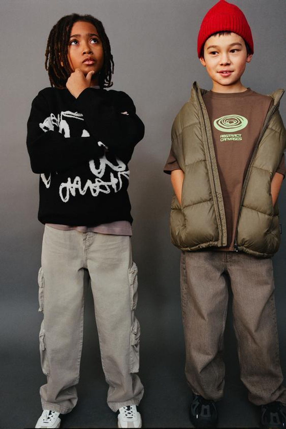 ZARA ФУТБОЛКА ИЗ ТКАНИ С ПРИНТОМ, КОРИЧНЕВЫЙ