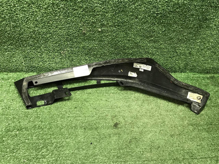 Накладка переднего бампера BMW M5 F90 (2020-н.в.)