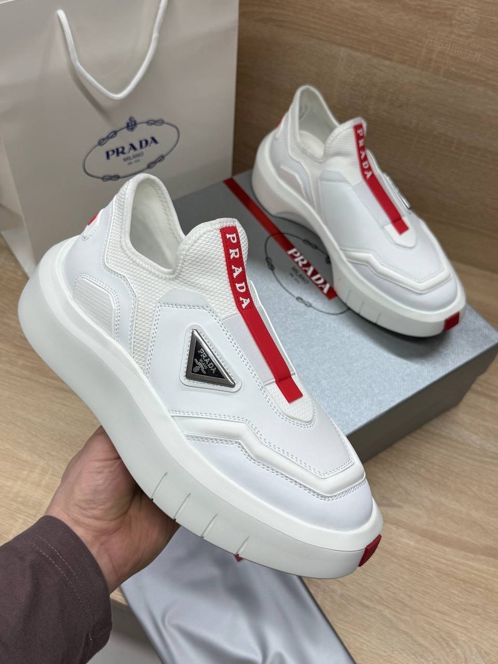 Кроссовки Prada
