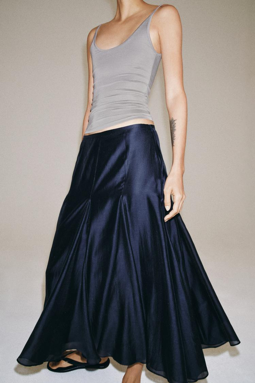 ZARA СТРУЯЩАЯСЯ ЮБКА — ZW COLLECTION, МОРСКОЙ СИНИЙ