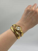 Часы на эластичном браслете