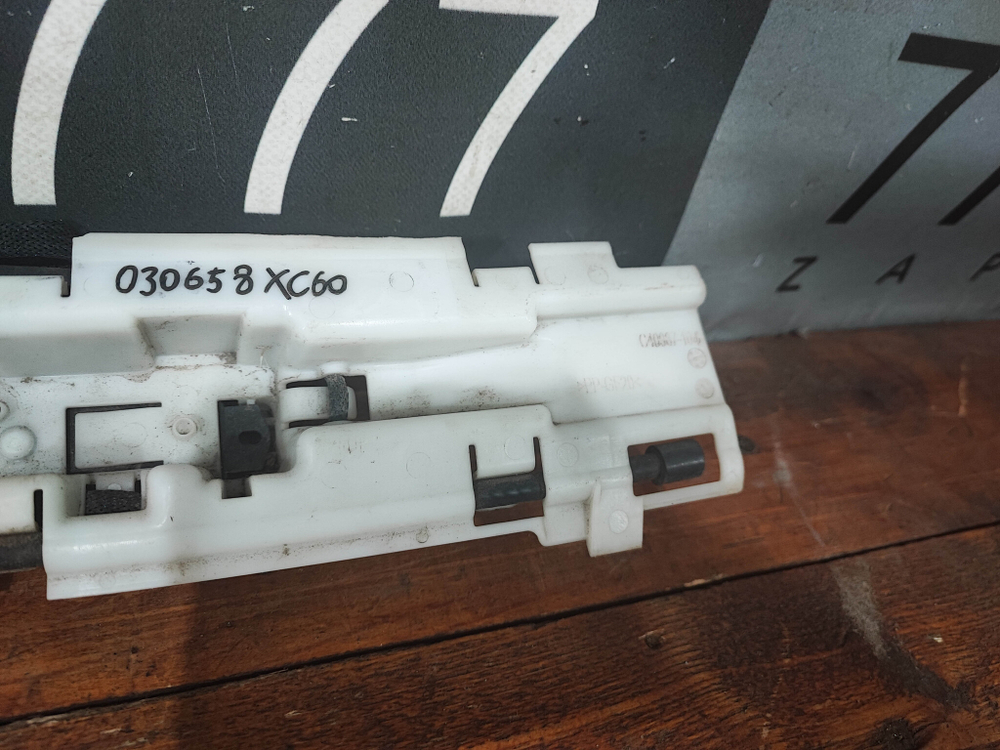 Блок управления крышкой багажника с кронштейном Volvo XC60 2 17-нв Б/У Оригинал C37437200