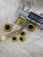 Пуговицы квадратные золотистые с черной эмалью