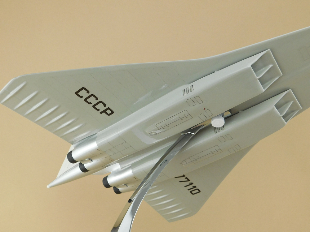 Модель самолета Ту-144 (М1:100, Аэрофлот СССР-77110)