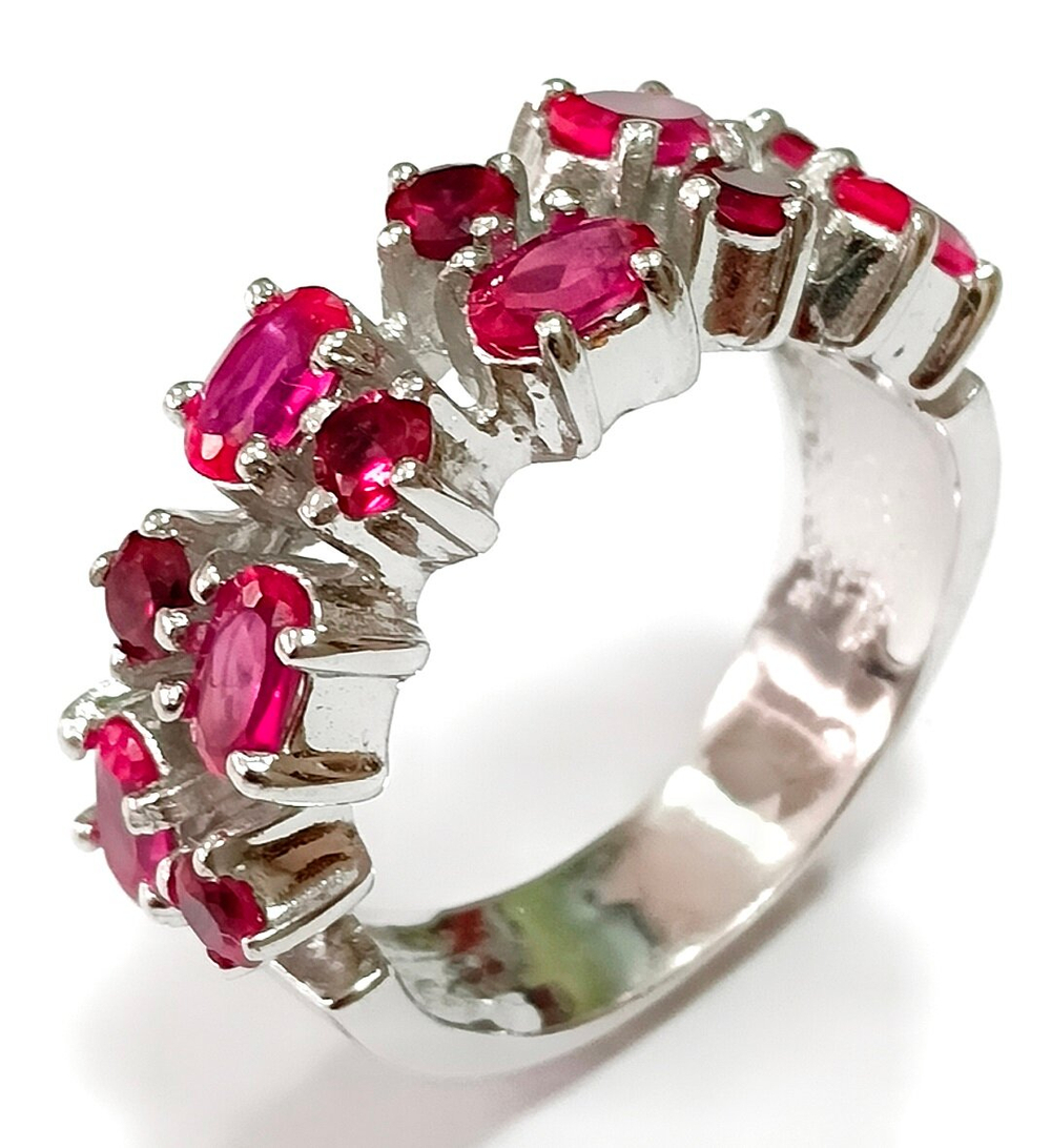 "Эстерелла" - ювелирное кольцо из серебра 925-й пробы