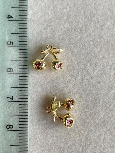 371-з Подвеска "Вишенки" с циркониями 11*10мм, позолота