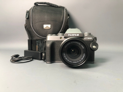 Fujifilm X-T200 Kit XC 15-45mm F3.5-5.6 OIS PZ Black