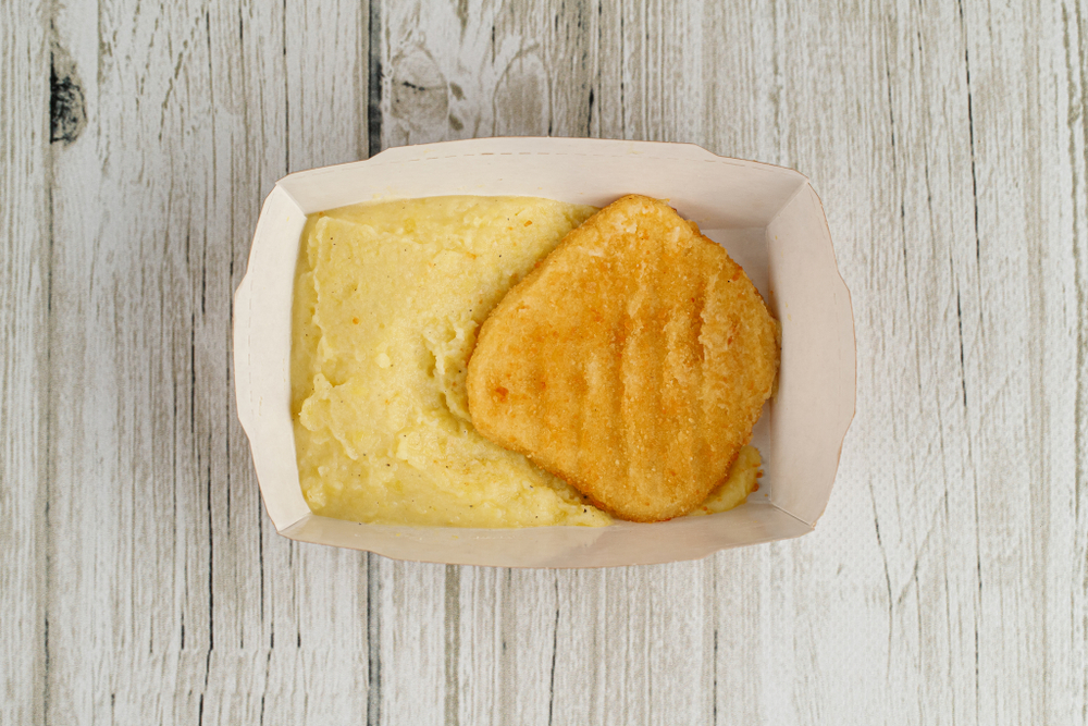 Куриная грудка в панировке с картофельным пюре