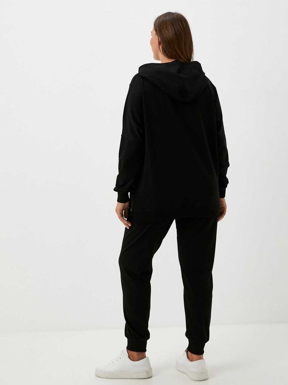 Костюм спортивный