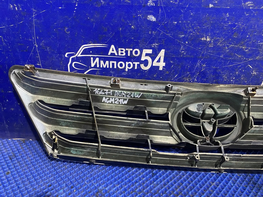 Решетка радиатора TOYOTA IPSUM 2003-2009