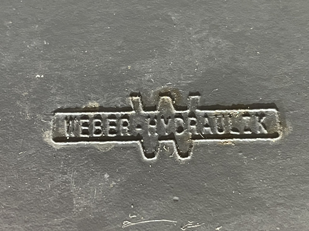 Насос подъема кабины