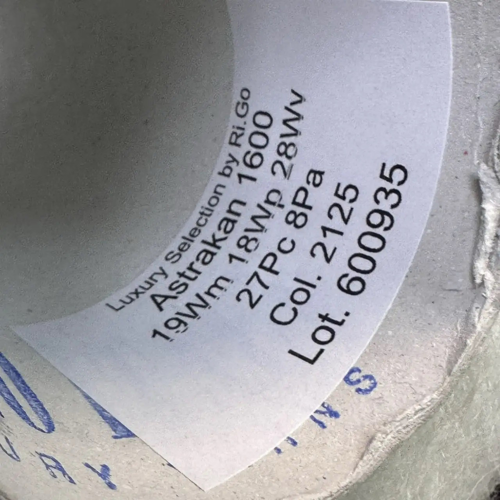 ASTRAKAN - Luxury Selection by Ri.Go; 19% мохер, 19% альпака, 28% меринос, 27% п/с, 8% п/а; 160м/100гр; col. 2125, цвет: светло-голубой