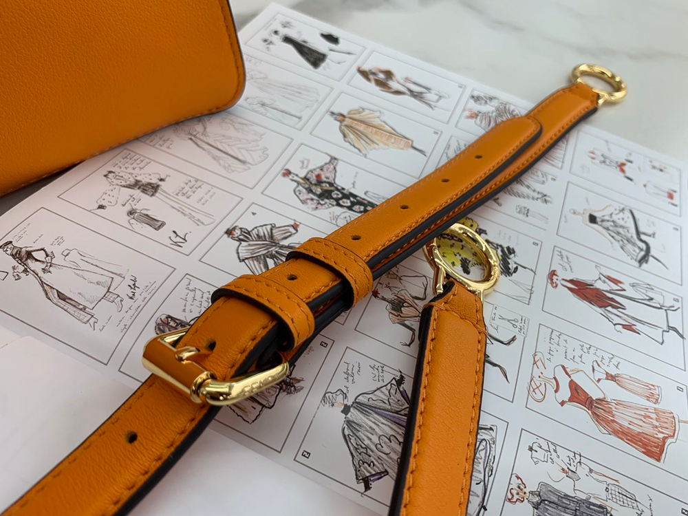 Fendi Peekaboo ISeeU Small 27 cm