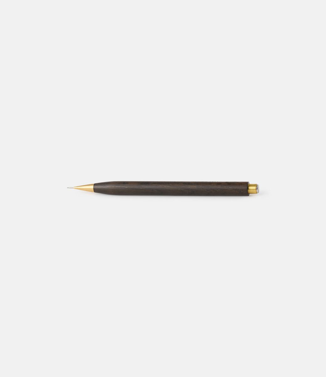 Nicholas Hemingway 5100 Year Old Bog Oak Pencil — карандаш из мореного дуба