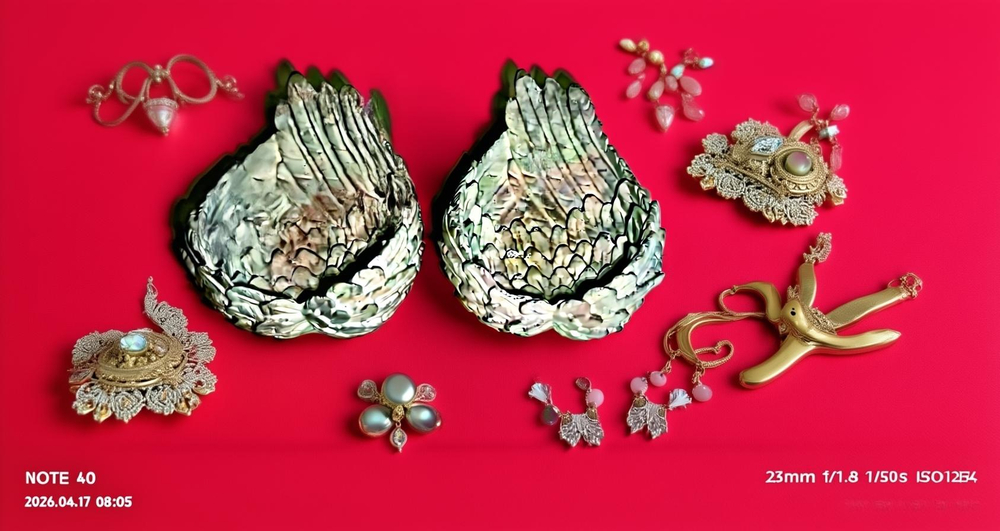 Гипсовая фигура крылья