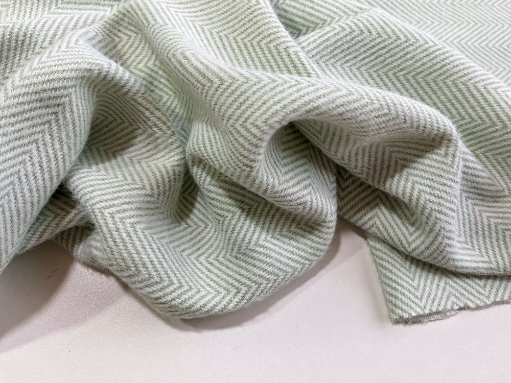 НЕЖНО-ЗЕЛЕНАЯ ЕЛОЧКА - Альпака жаккард (Елена) (к0 незначительно полосит)