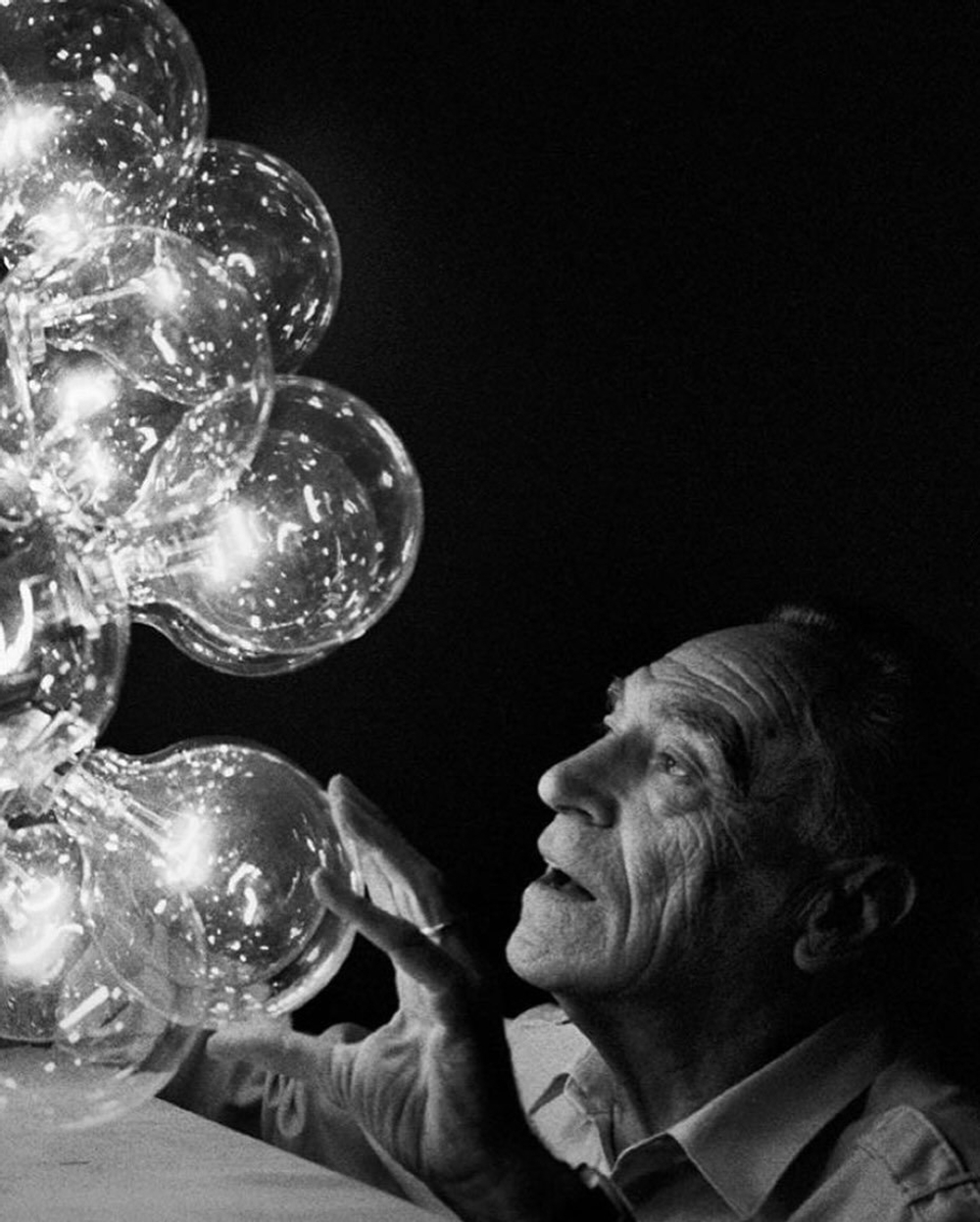 Эффектная дизайнерская люстра с прозрачными стеклянными плафонами в форме шаров ✨