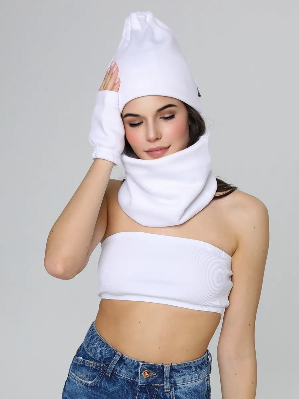 Шапка бини с начесом для хвоста, дред и кос