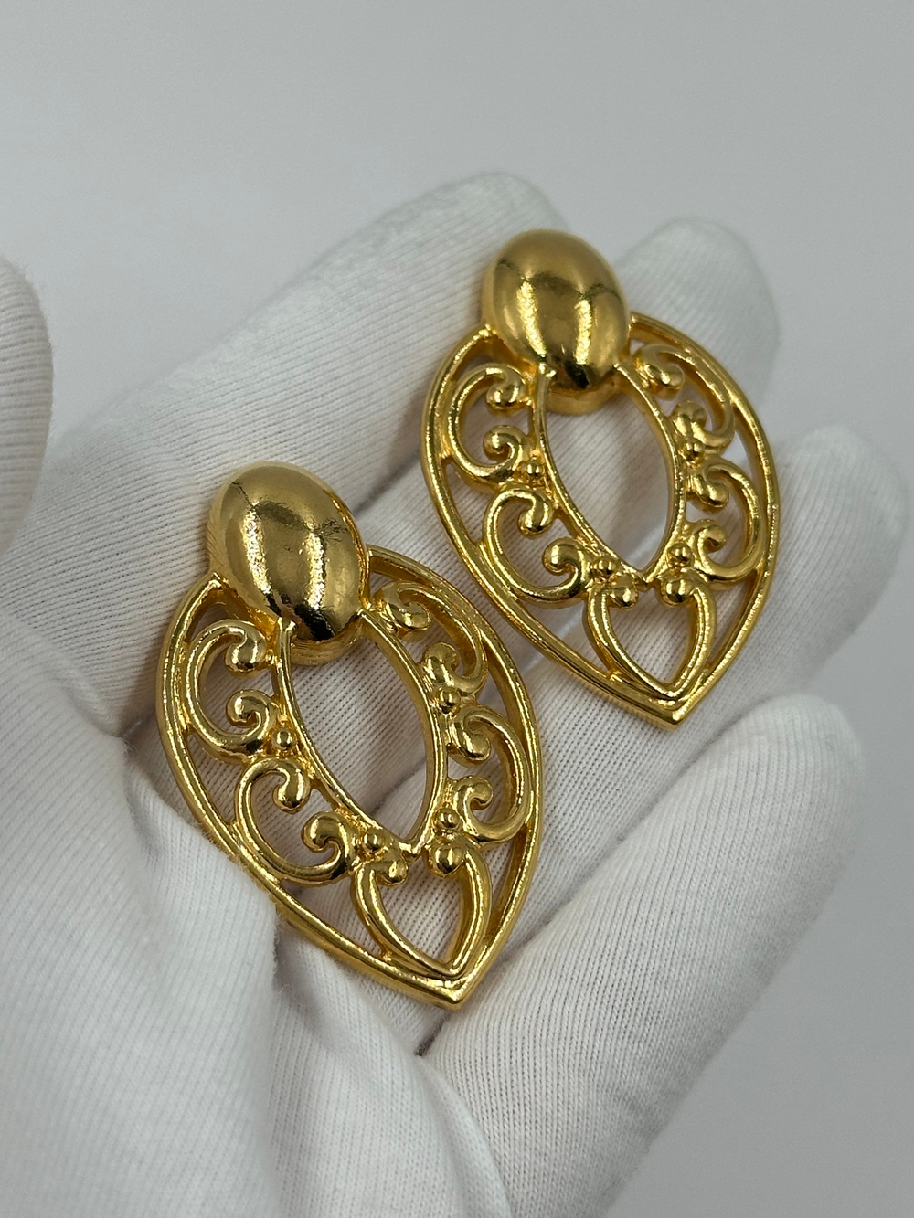 Крупные серьги Avon