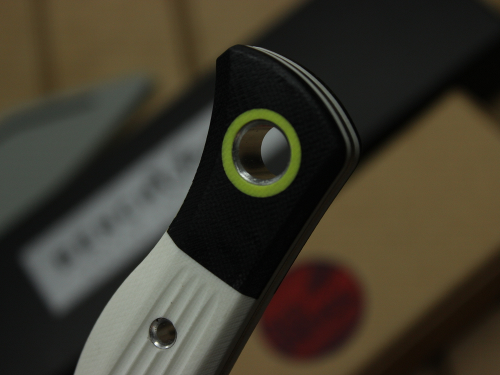 Нож Benchmade Station Knife - белая рукоять G10 , клинок стоунвош